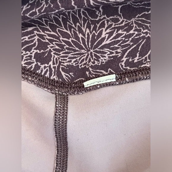 Lululemon Align Pant II *25"
Arabesque Antoinette Smoky Quartz - Picture 15 of 15